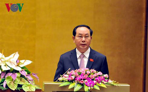 国家主席陈大光致信祝贺马克龙当选法国总统