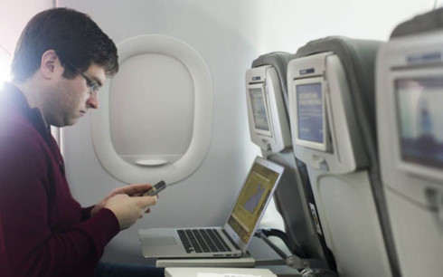 欧盟和美国重申加强航空安全合作