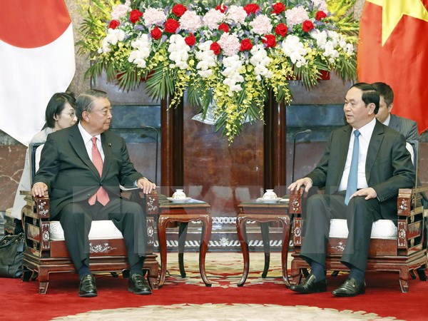国家主席陈大光会见日本国会众议院议长大岛理森