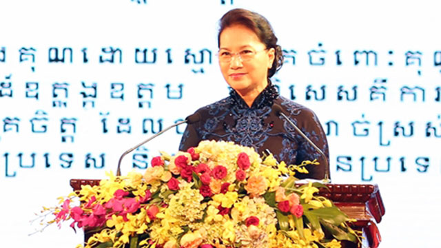越南与柬埔寨建交50周年纪念大典在河内举行
