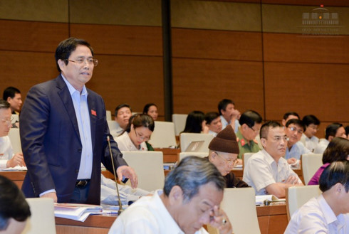 越南国会通过关于2018年法律法令制定计划的决议