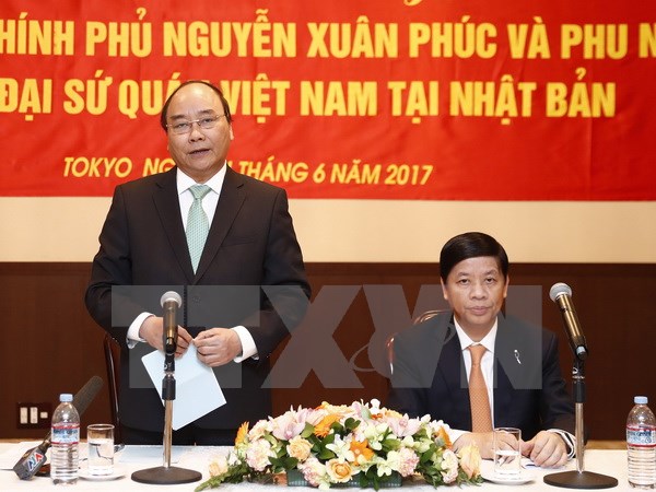 阮春福总理：越南驻日本大使馆应继续发挥桥梁作用
