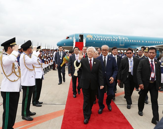 阮富仲总书记抵达柬埔寨首都金边 开始对柬埔寨进行国事访问