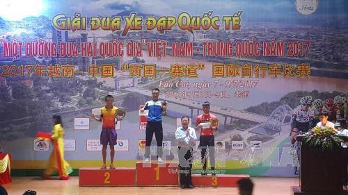 2017年越中“两国一赛道”国际自行车比赛圆满落幕