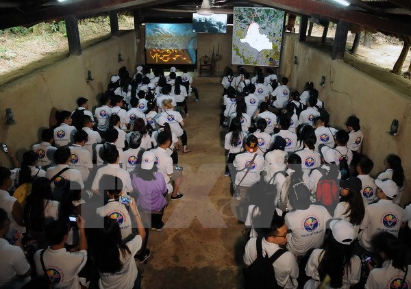 青年侨胞与胡志明市年轻人夏令营正式开营