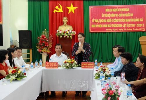 国会主席阮氏金银莅临广义省调研