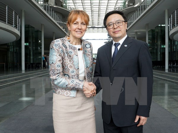 越南共产党与德国社会民主党第六次对话会在柏林举行