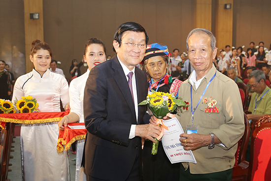 西北地区对革命有功者知恩典礼在山罗省举行