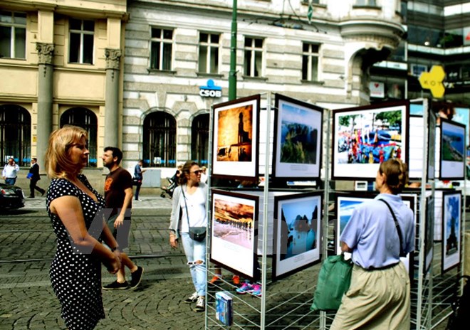 越南海洋海岛主权图片展在捷克举行