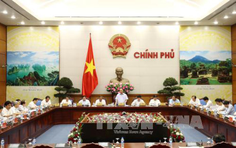阮春福总理：切实增强责任意识 努力完成增长目标