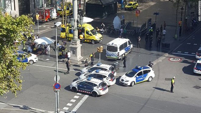 西班牙巴塞罗那恐袭造成13死80伤
