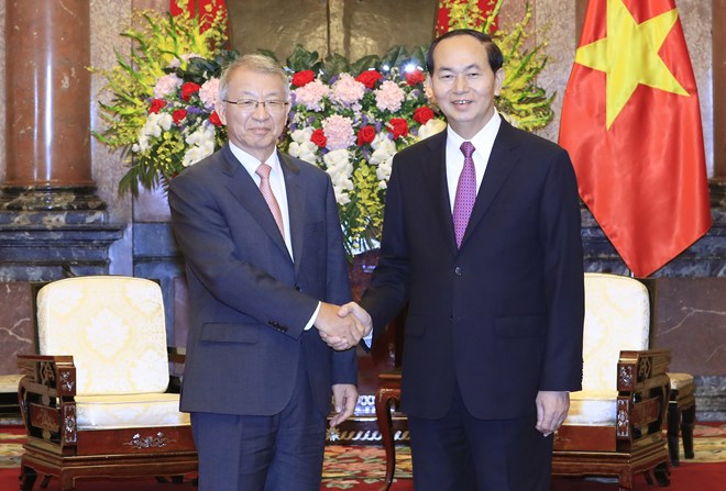 国家主席陈大光会见韩国大法院院长梁承泰