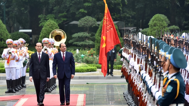 越南国家主席陈大光迎接埃及总统阿卜杜勒•法塔赫•塞西