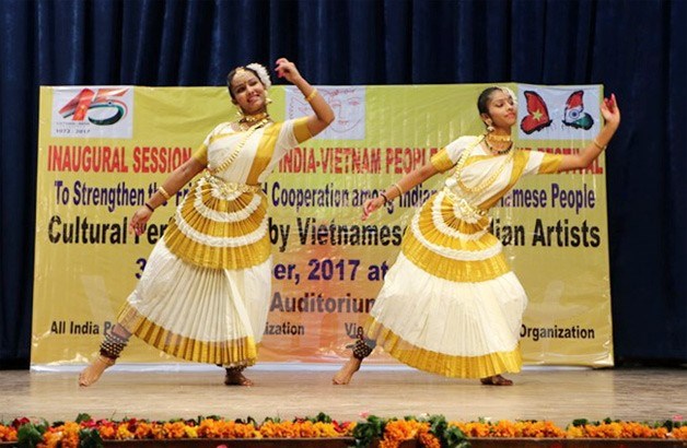 “印越文化对接”图片展在印度举行