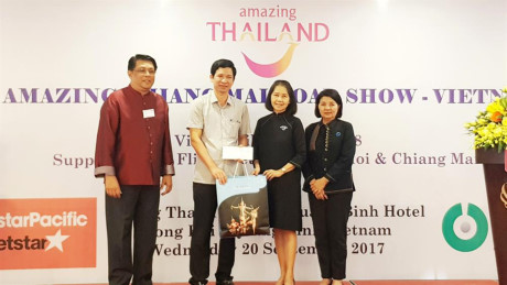 100家越南和泰国企业携手推广旅游