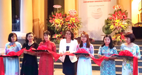 向越南观众推介匈牙利当代陶瓷