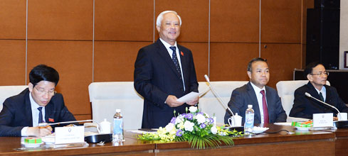 国会副主席汪朱刘会见旅泰越南老教师代表团