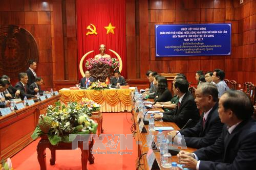 老挝副总理宋赛•西潘敦访问前江省