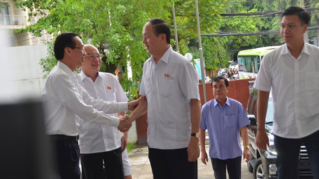 国家主席陈大光会见胡志明市选民