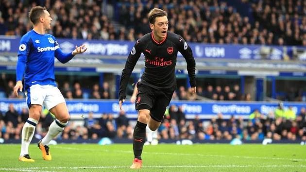 英超： 阿森纳5-2逆转客胜