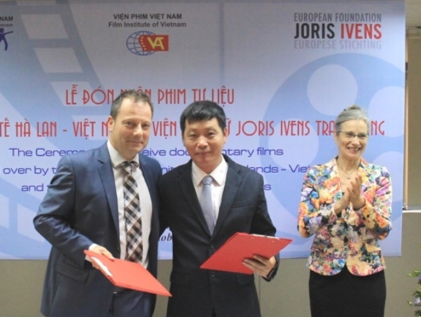 越南获赠30多部具有历史价值的纪录片