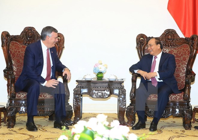 阮春福总理建议波音集团协助越南开通直飞美国的航线