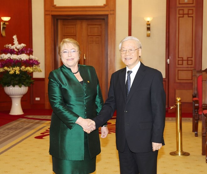 推进越智各领域的友好团结合作关系