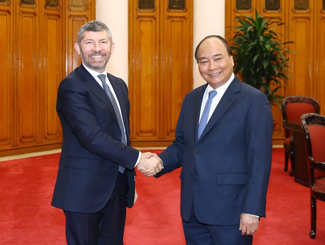 政府总理阮春福会见意大利经济发展部副部长