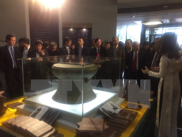 升龙-河内的国宝首次亮相观众