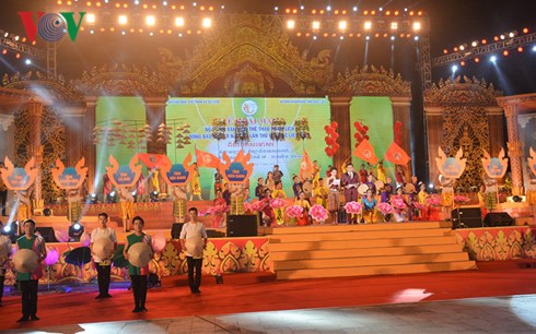 越南南部高棉族同胞文化体育与旅游节拉开帷幕