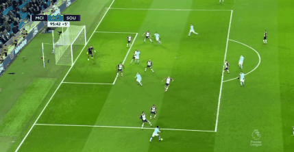 英超：曼城2-1豪取12连胜