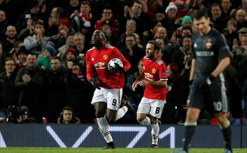 欧冠-卢卡库拉什福德进球 曼联2-1逆转胜夺头名