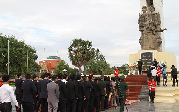越南人民军队成立73周年纪念活动在柬埔寨举行