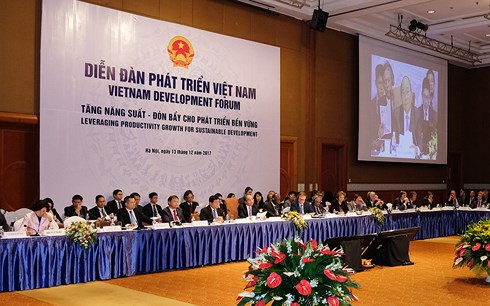 越南正在提高生产率 以跨越中等收入陷阱