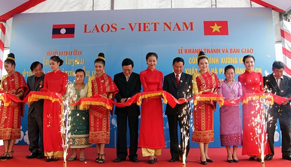 由越南援建的老挝国家出版与书刊发行社印刷厂竣工投运