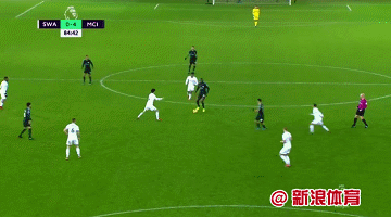 英超-席尔瓦梅开二度 曼城4-0豪取英超十五连胜