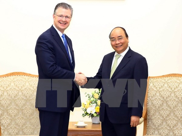 越南将努力与美国加强两国关系