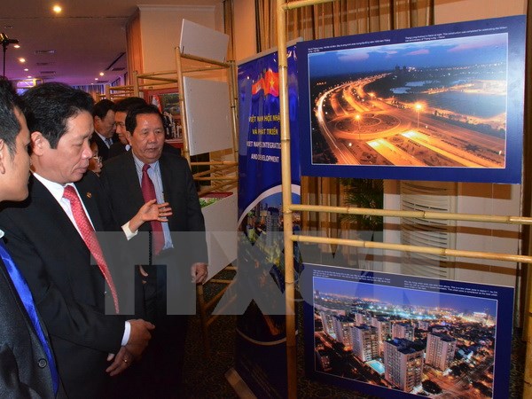 “越南——2017年柬埔寨相约之地”图片展开展