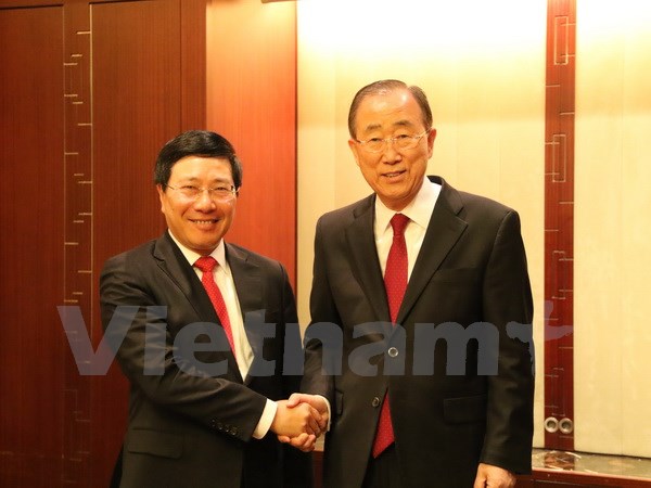 政府副总理兼外长范平明对韩国进行正式访问