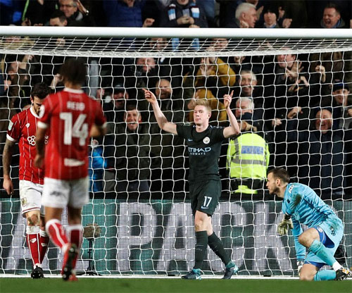 联赛杯-阿圭罗进球丁丁绝杀 曼城3-2双杀进决赛