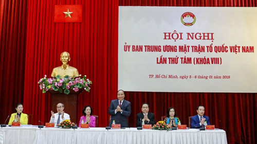 政府总理阮春福出席第八届越南祖国阵线中央委员会第八次会议