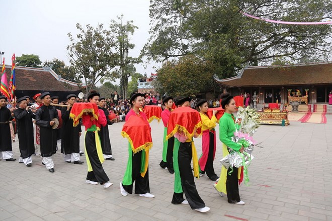 越南多地举行春季庙会开庙活动