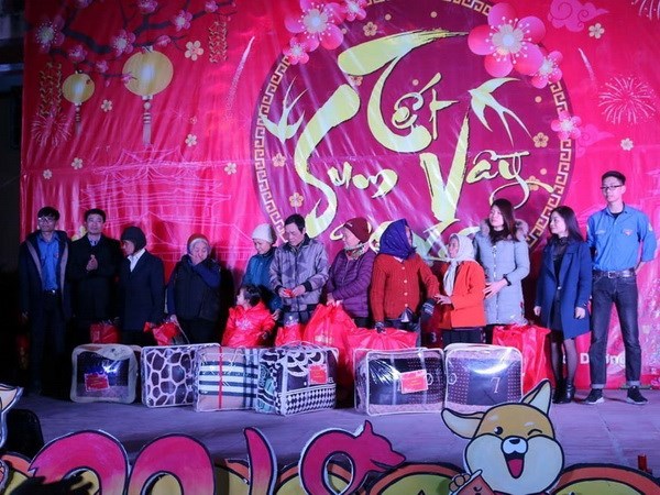 国会主席阮氏金银出席在海阳省举行的“春节团聚”活动