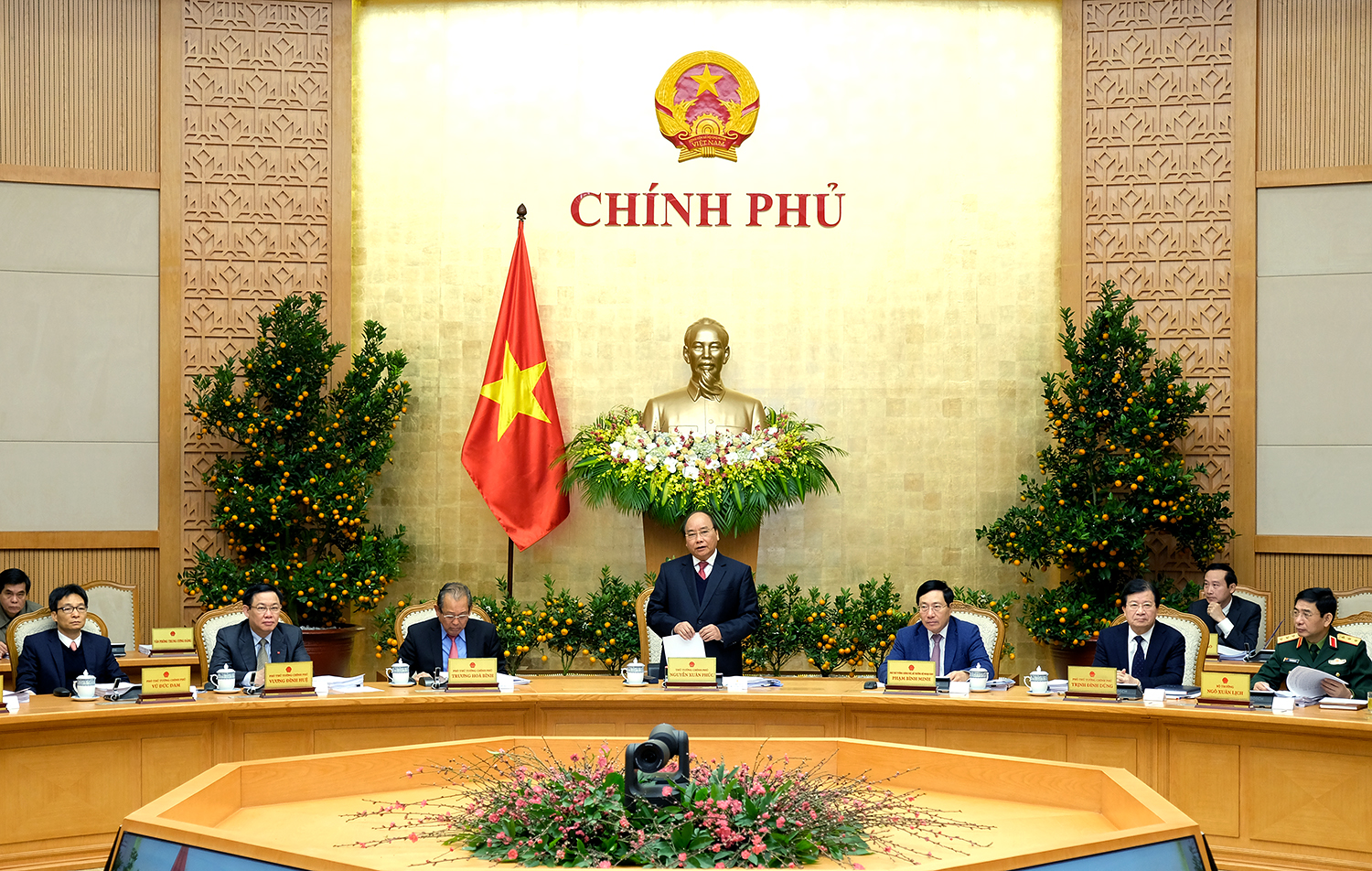 阮春福总理： 严寒生暖意，各部应做好关心人民健康工作，保障好种植与养殖工作