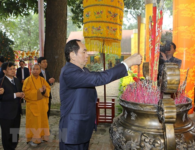 国家主席陈大光出席新春敬香祭祖仪式