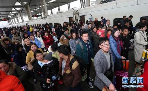 中国铁路春运单日旅客发送量创历史新高