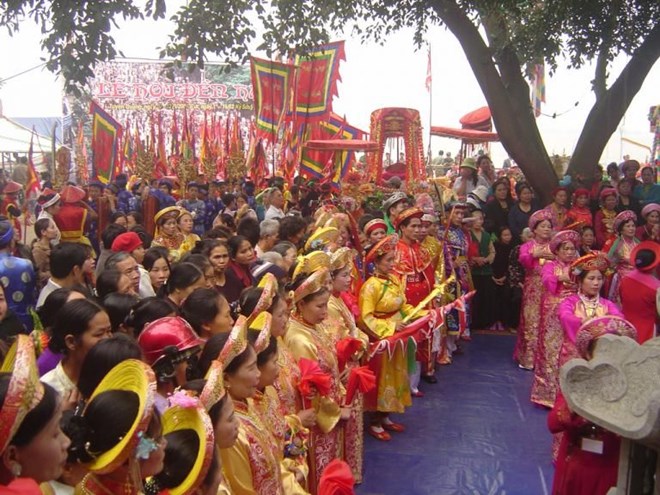 初春宗教旅游颇受游客青睐