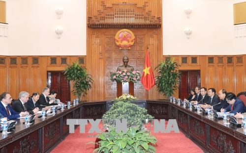 政府总理阮春福会见白俄罗斯副总理谢马什科