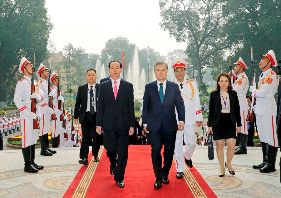 国家主席陈大光举行隆重仪式欢迎韩国总统来访