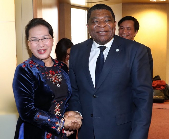 国会主席阮氏金银会见各国议会联盟秘书长马丁•纯贡